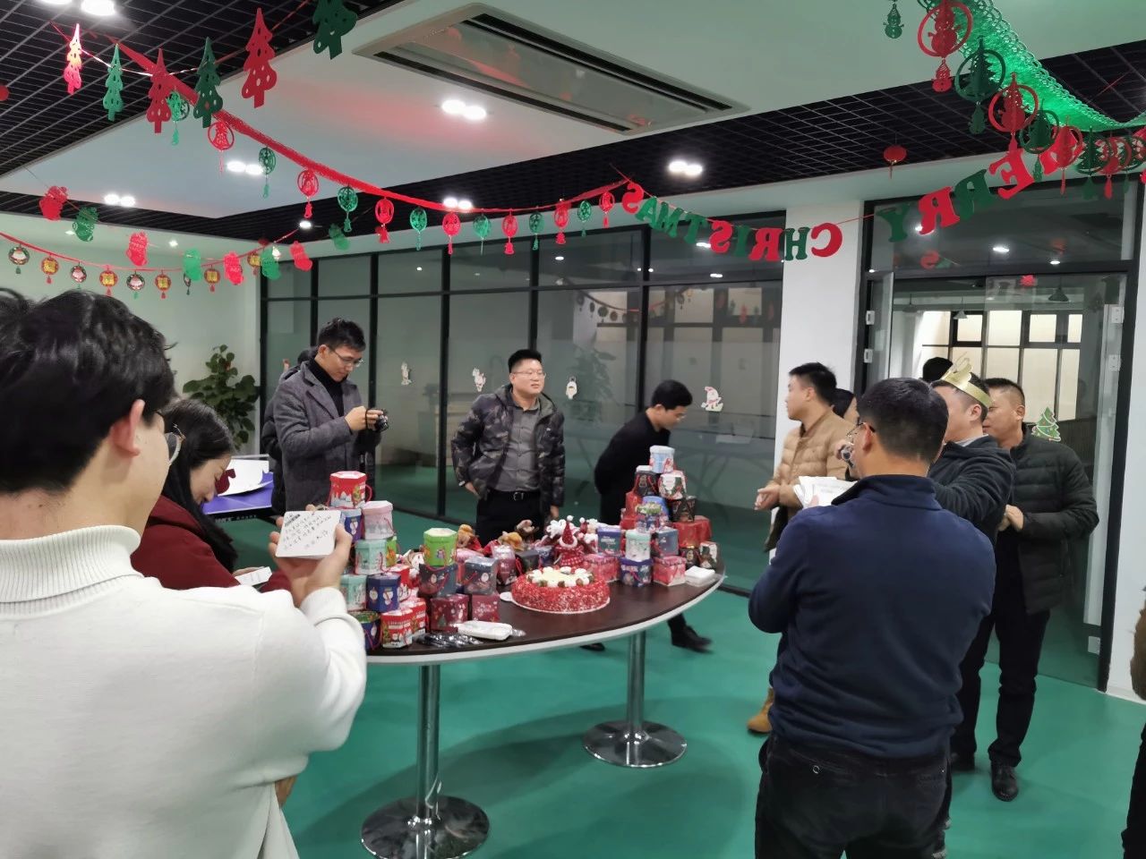 圣誕主題生日趴 | 濃情暖意平安夜，誕愿有你共前行