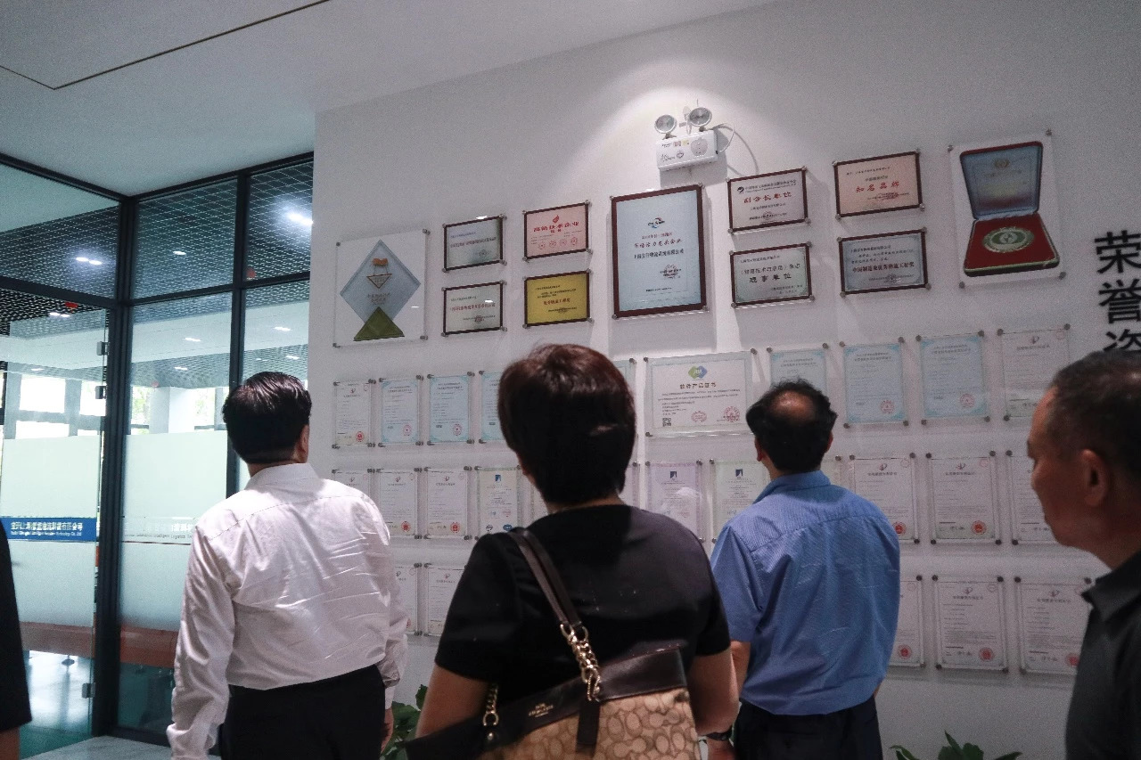 快訊 | 河北省工信廳、石家莊市委市政府領(lǐng)導(dǎo)蒞臨寶開智能參觀考察