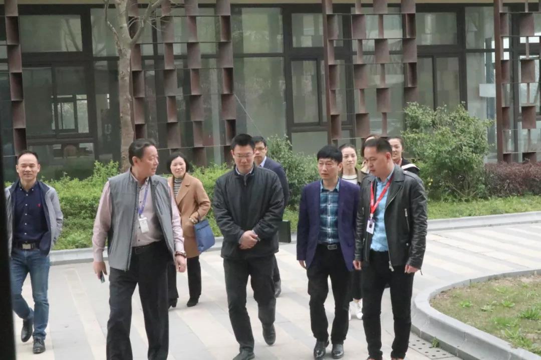 簡訊 | 黨建引領(lǐng)，助力企業(yè)發(fā)展！上海市委黨校領(lǐng)導(dǎo)一行蒞臨寶開考察調(diào)研！